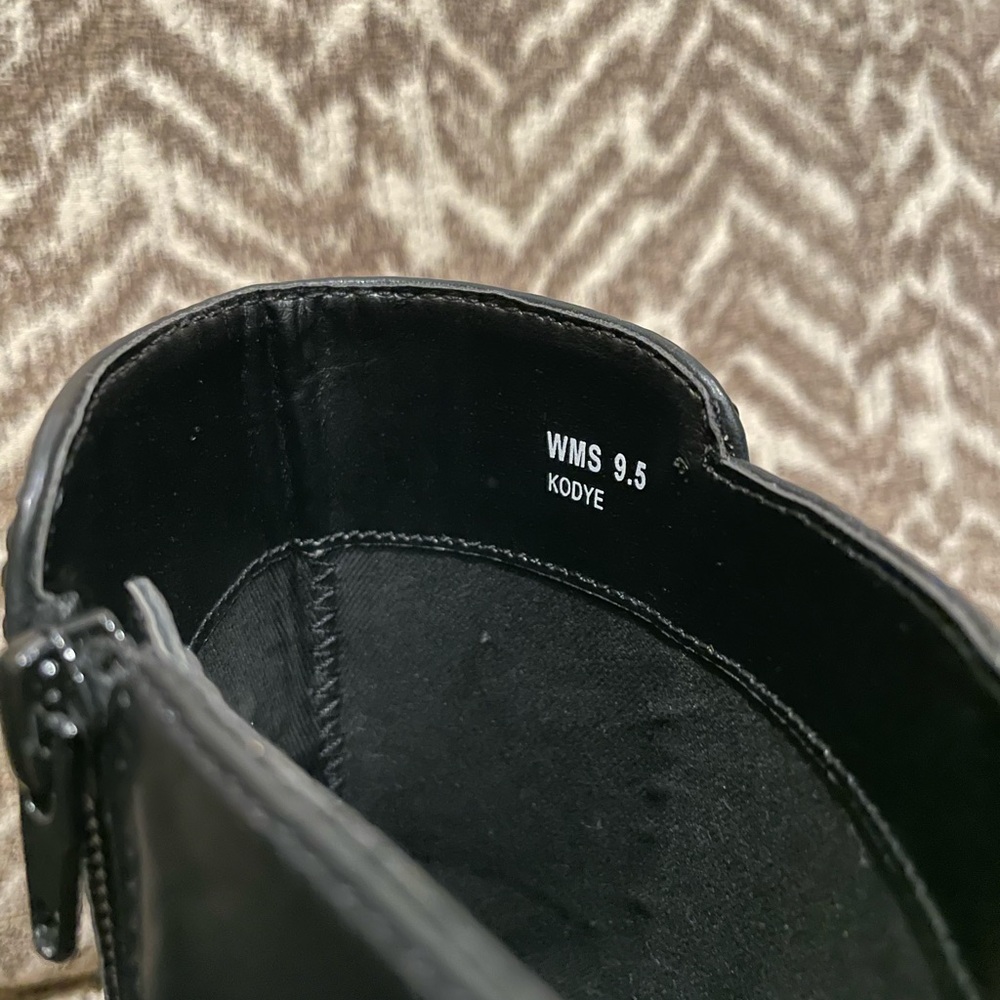 Dolce Vita square toe bootie black with chain padded sole 3” heel 9.5 Kodye - Picture 9 of 9